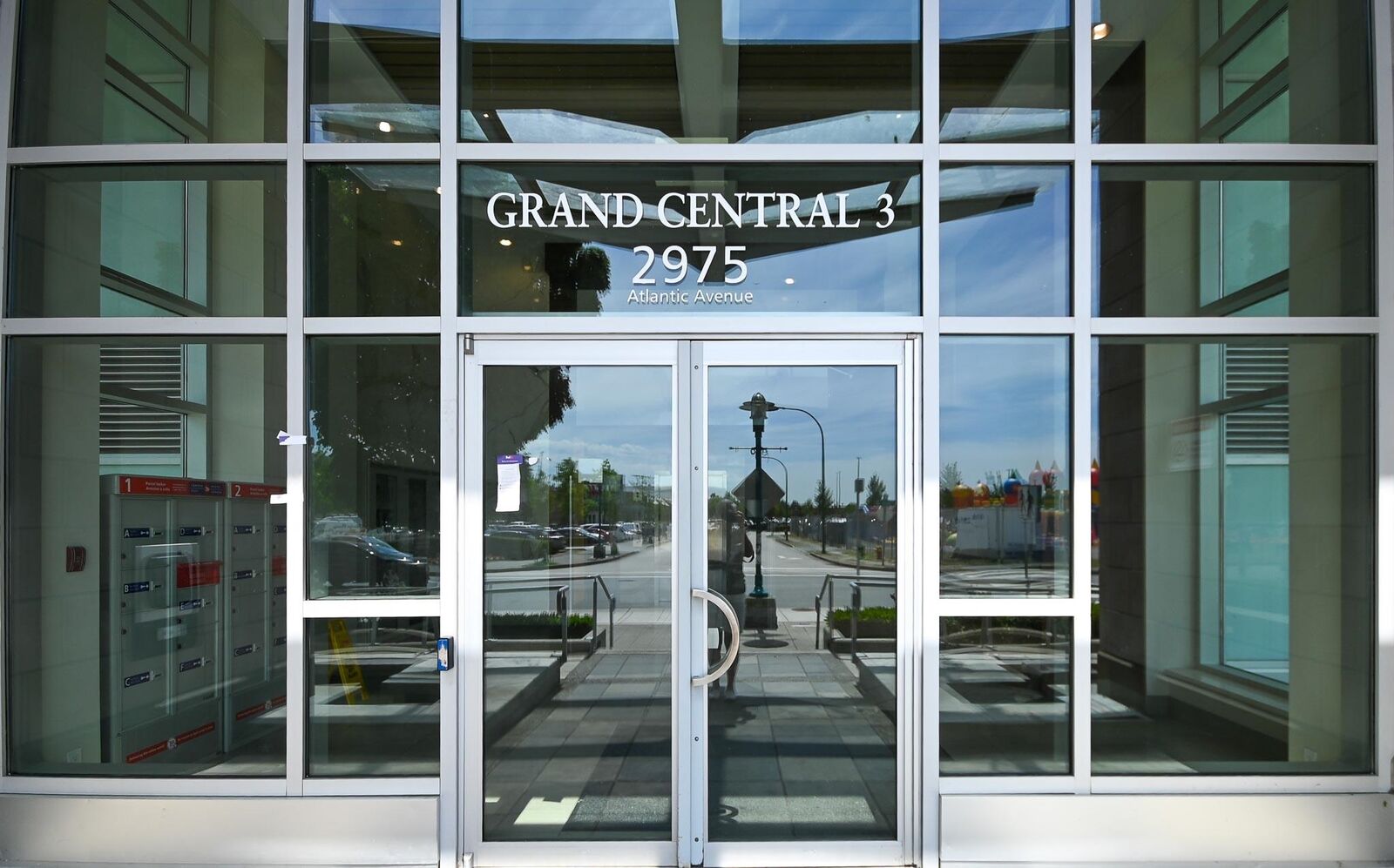 Property Photo: 2975 Atlantic Avenue 1206 BC V3B 0C5