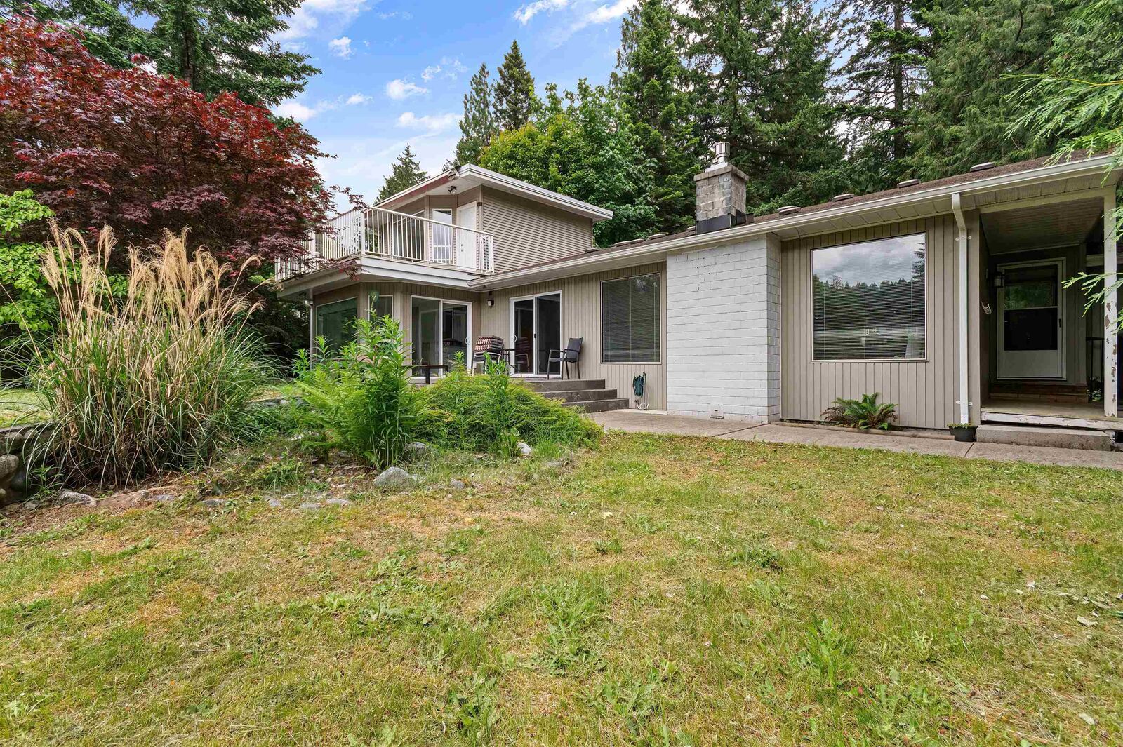 Property Photo: 100 Robertson Crescent BC V0X 1L4