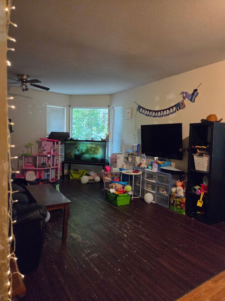 Property Photo: 33325 7 Avenue BC V2V 2E4