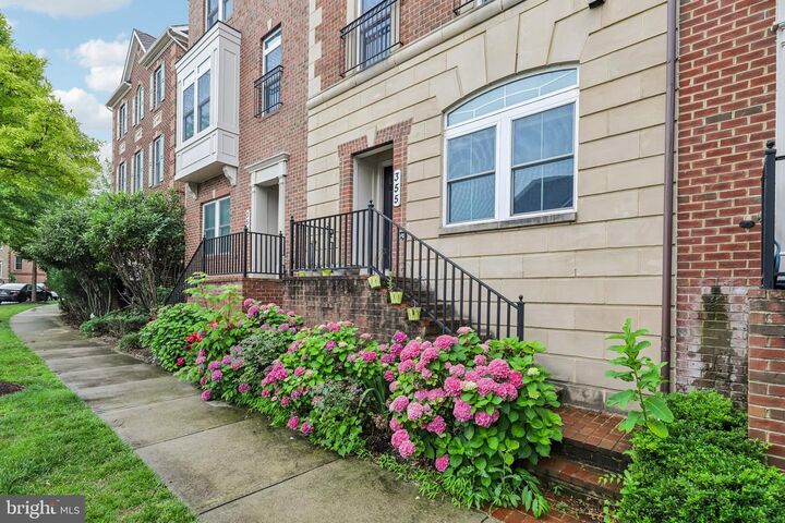 Property Photo:  355 Parkview Avenue  MD 20878 