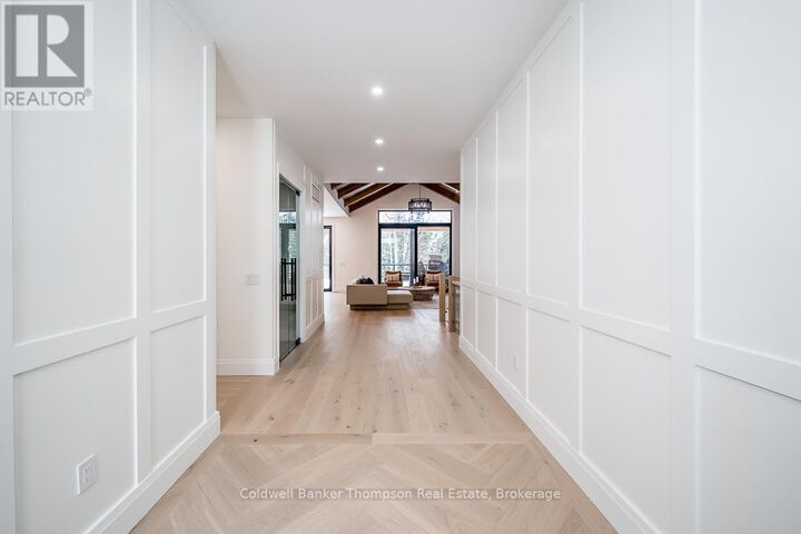 Property Photo: 11 Glen Eagle Court ON P1H 1B1