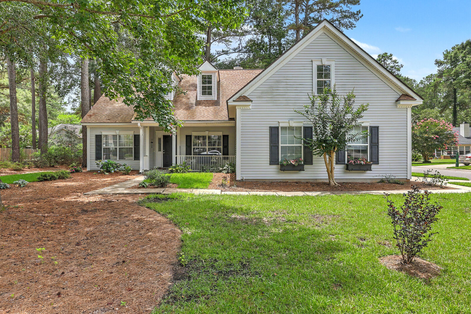 Property Photo:  561 Pointe Of Oaks Road  SC 29485 