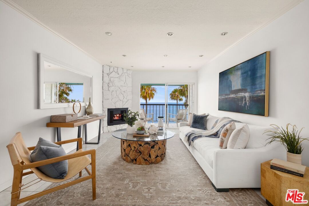 Property Photo:  26664 Seagull Way  CA 90265 