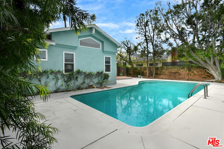 Property Photo:  12609 Milbank St  CA 91604 