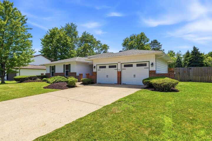 Property Photo: 945 Matterhorn Drive OH 43068