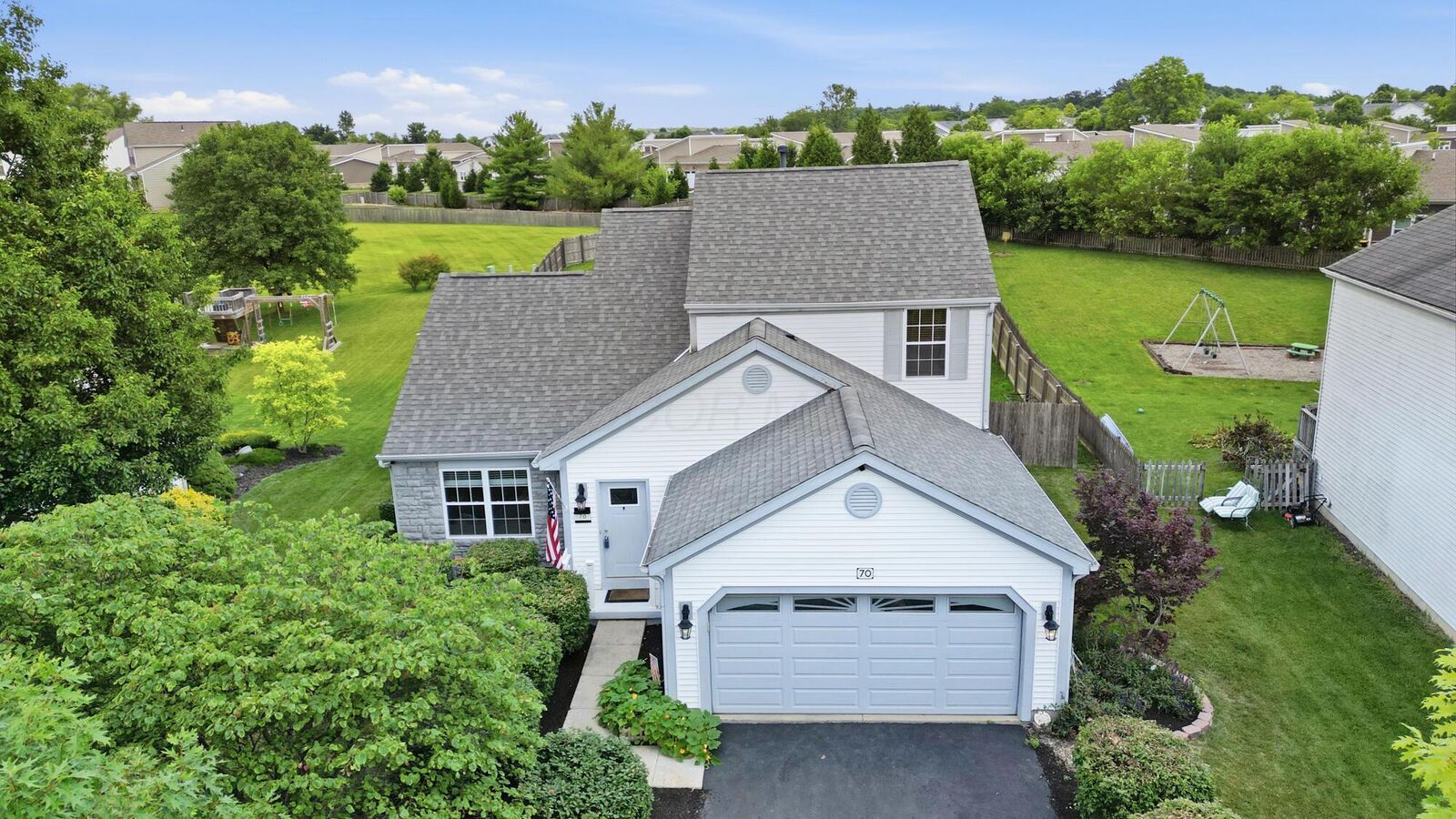 Property Photo: 70 Lantern Chase Drive OH 43015