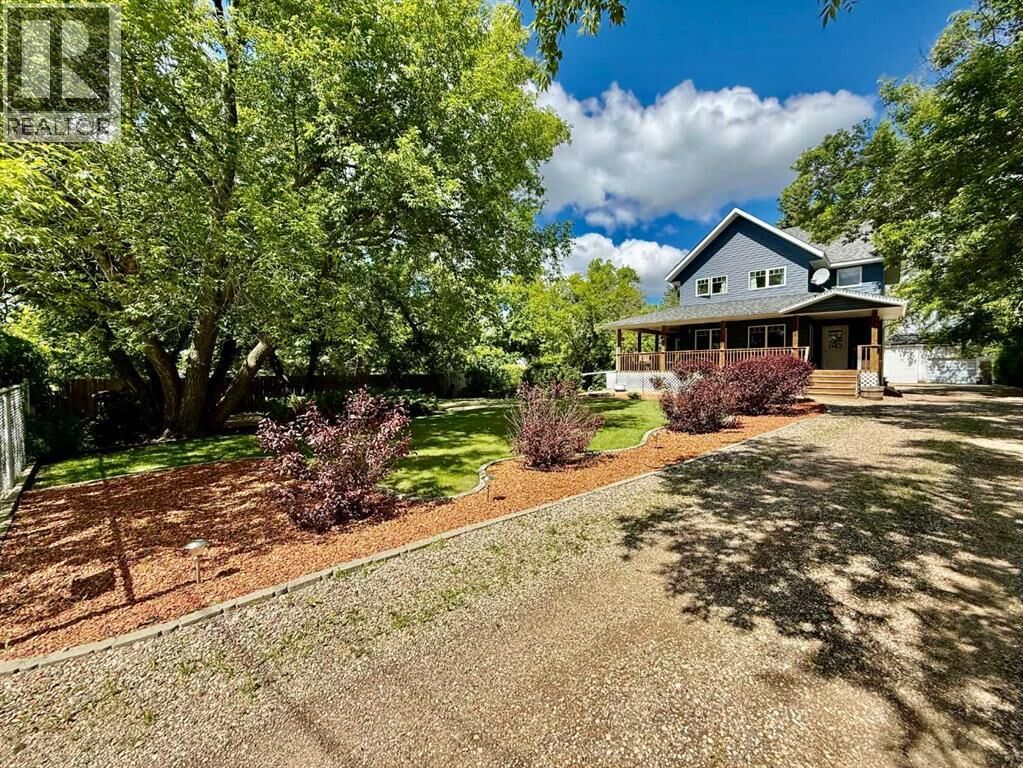 Property Photo:  240 Broad Street  AB T0B 3A0 