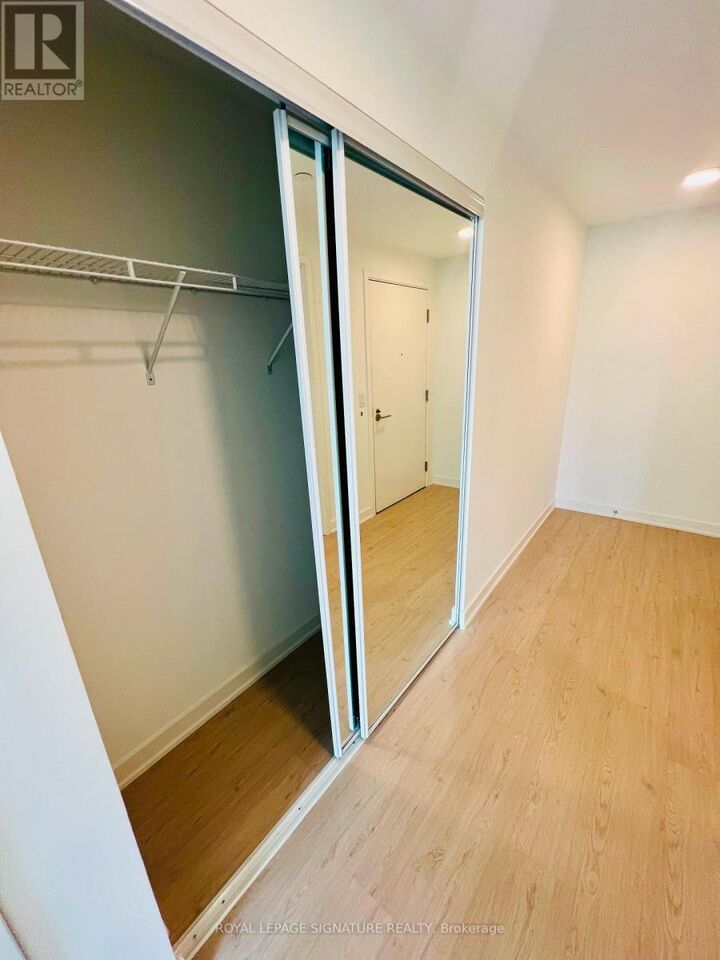 Property Photo:  65 Mutual Street 3006  ON M5B 0E5 