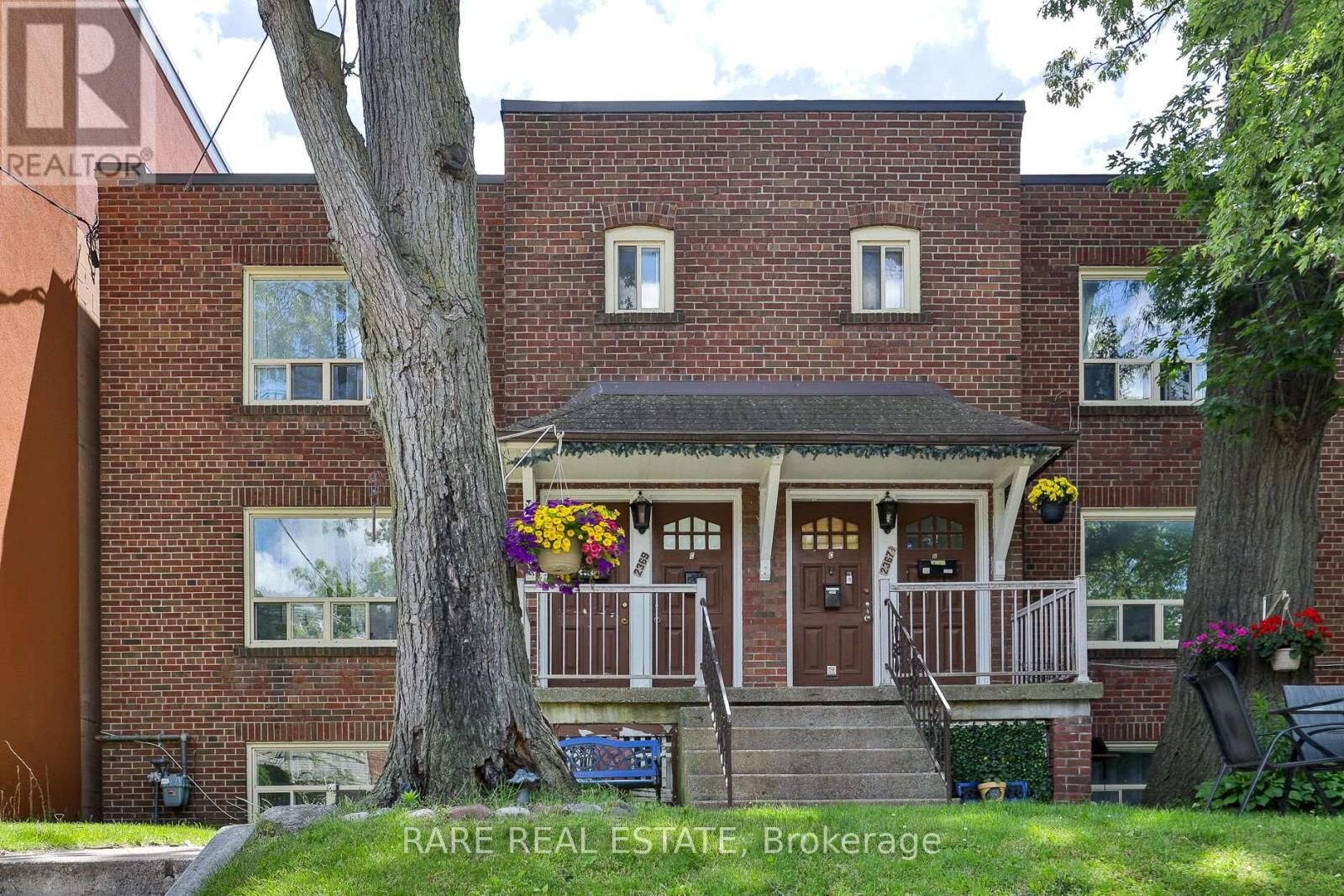 Property Photo:  2367 1/2 Queen Street B  ON M4E 1H2 