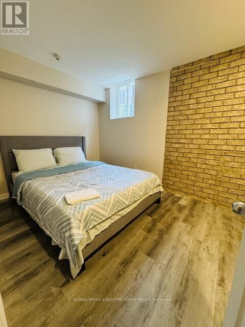 Property Photo:  4562 Penhallow Road Basement  ON L5V 1E8 