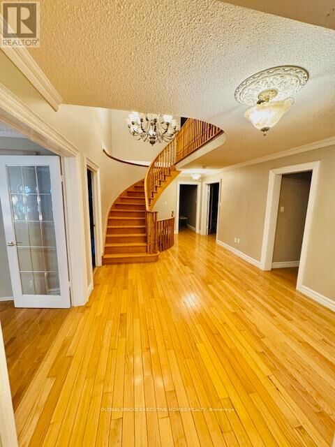 Property Photo:  4562 Penhallow Road  ON L5V 1E8 