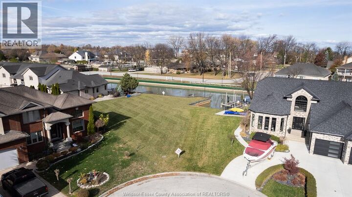 Property Photo:  256 Moceri Crescent  ON N8N 5A9 