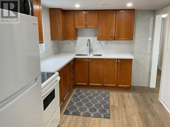 Property Photo:  161 Charlotte Street Upper  ON L3Y 3S7 