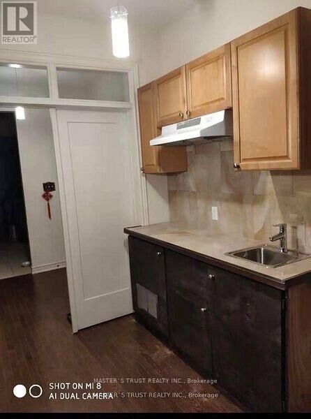 Property Photo:  25 Brock Avenue Main  ON L6C 0V4 