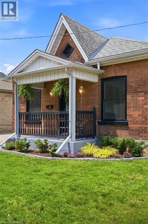Property Photo:  112 Sydenham Street  ON N3R 3Y6 
