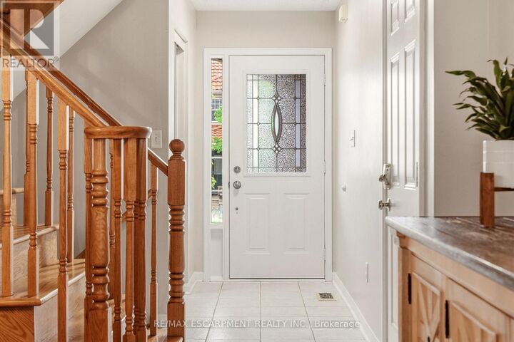 Property Photo:  2463 Carberry Way  ON L6M 4S5 