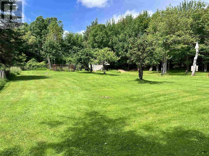 Property Photo:  6 Raymond Drive  NS B4C 1H2 