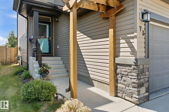 Property Photo:  73 Springwood Way  AB T7X 0S8 