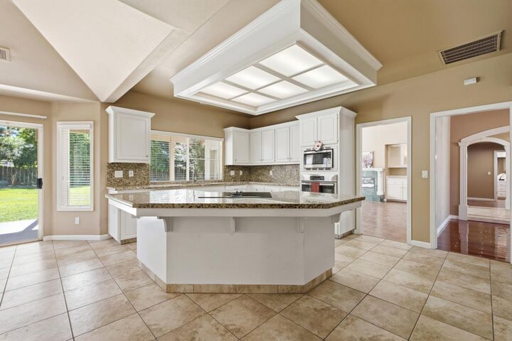 Property Photo:  6542 N Rafael Avenue  CA 93711 