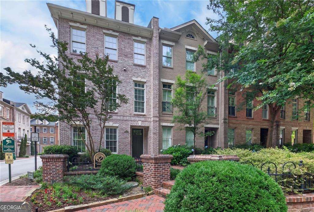Property Photo:  3 Candler Grove Court  GA 30030 