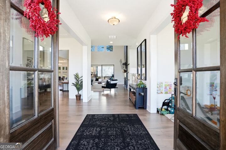 Property Photo: 17105 River Overlook Drive GA 30075