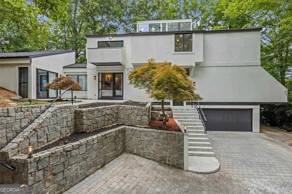 Property Photo: 2810 Northside Drive NW GA 30305