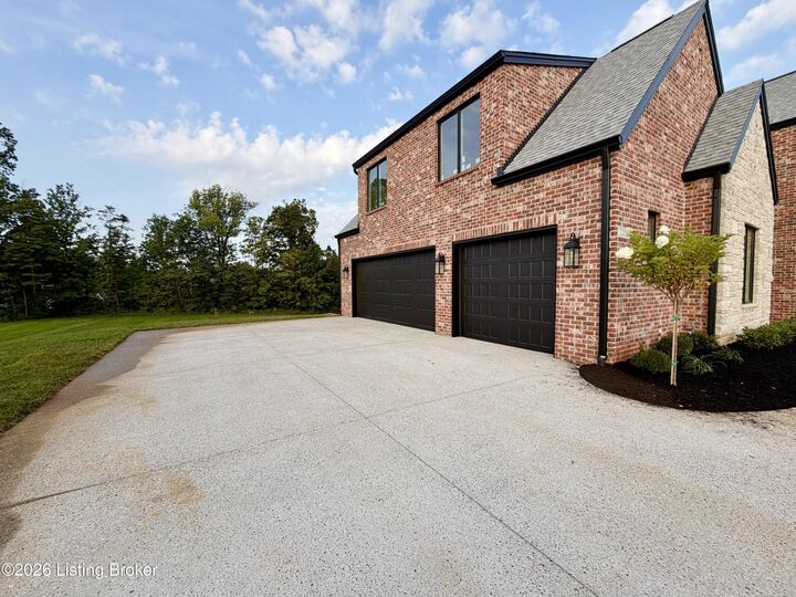 Property Photo: 7208 Sunset Ln KY 40014