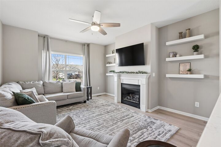 Property Photo:  4709 E Merced Street  IA 50317 
