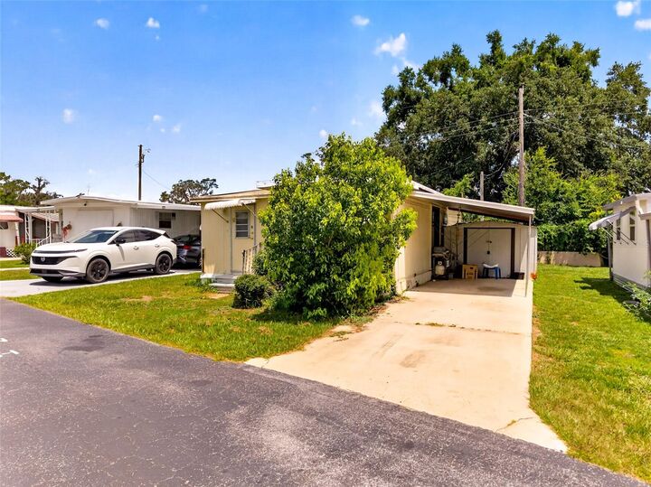 Property Photo:  37433 Ray Drive  FL 33541 