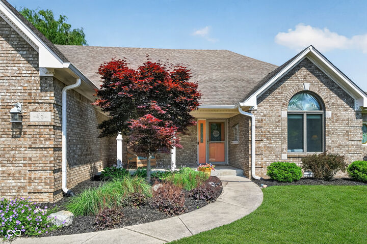 Property Photo:  4121 Moss Ridge Lane  IN 46237 