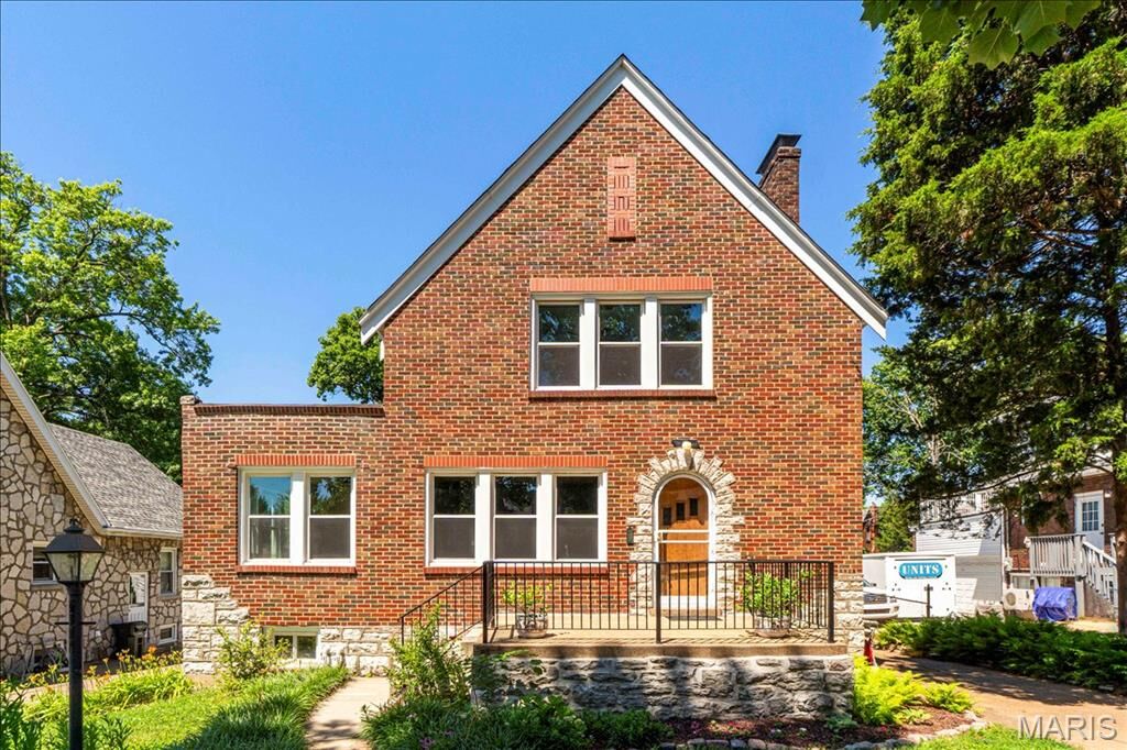 Property Photo:  3057 Delavan Drive  MO 63121 