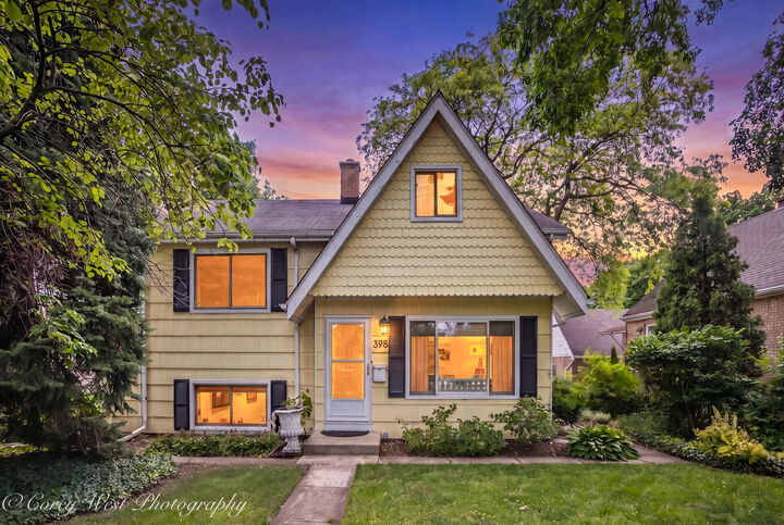 Property Photo: 398 W Saint Charles Road IL 60126