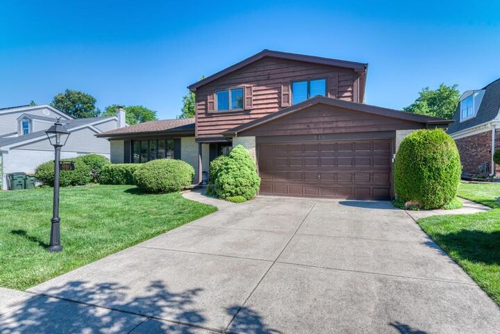 Property Photo:  910 W White Oak Street  IL 60005 