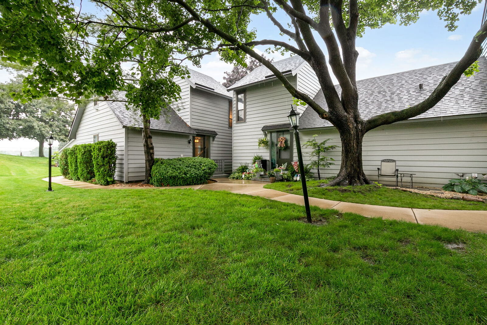 Property Photo:  736 Glen Way 736  IL 60031 