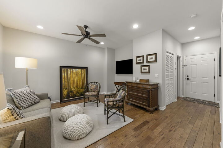 Property Photo: 231 N West Street 0 IL 60187