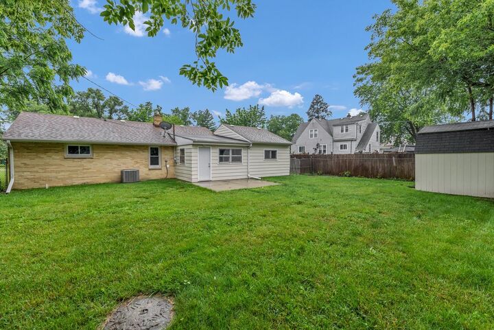 Property Photo: 10274 W Ford Avenue IL 60099