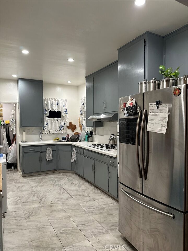 Property Photo:  3454 Sabina St  CA 90023 