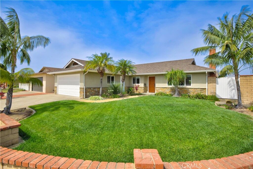 Property Photo:  21281 Seaforth Lane  CA 92646 