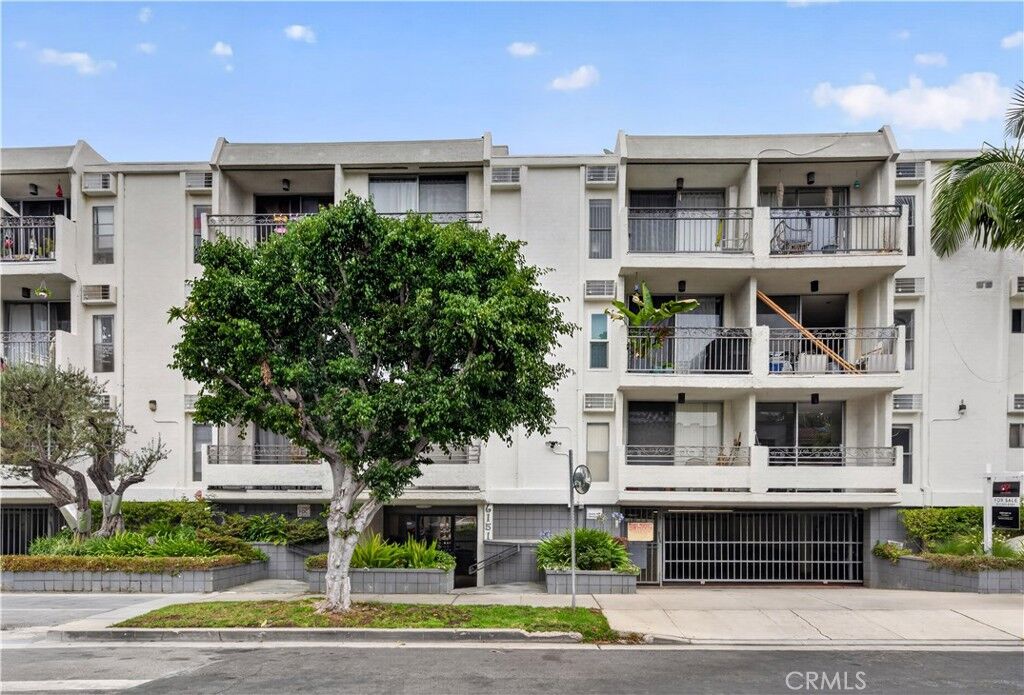 Property Photo: 6151 Orange Street 320 CA 90048