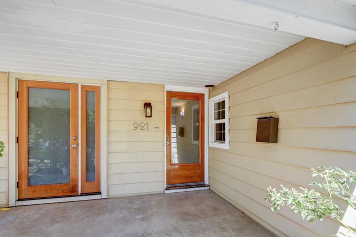 Property Photo: 921 W 8th Street CA 95616