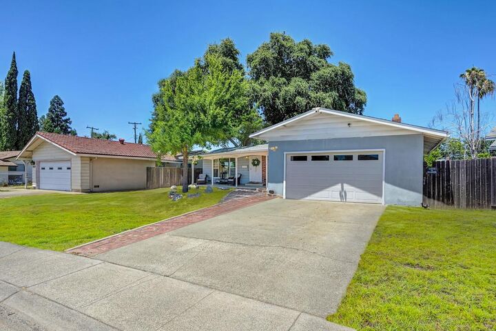 Property Photo:  9125 Cecile Way  CA 95826 
