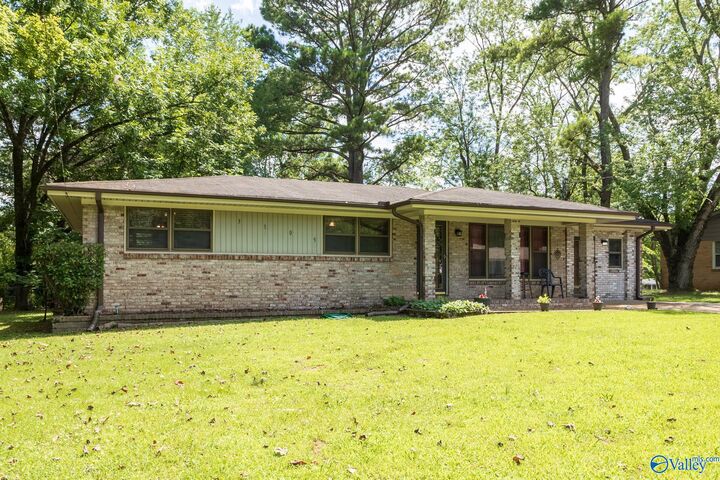 Property Photo:  3105 N Nevel Circle NW  AL 35810 