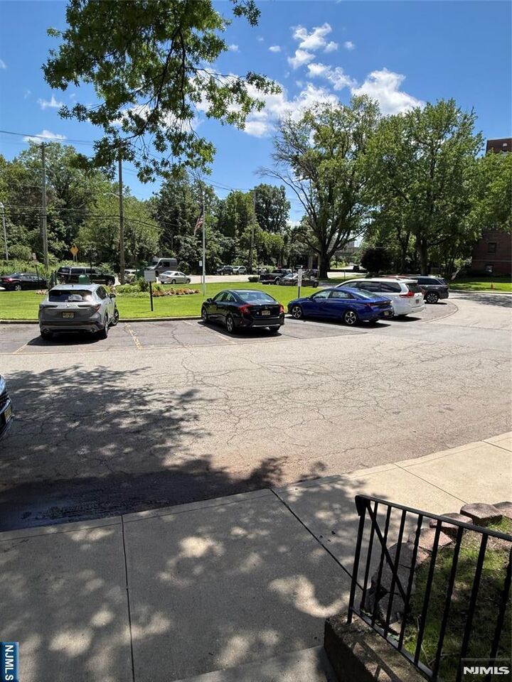 Property Photo:  2339 Hudson Terrace E-2  NJ 07024 