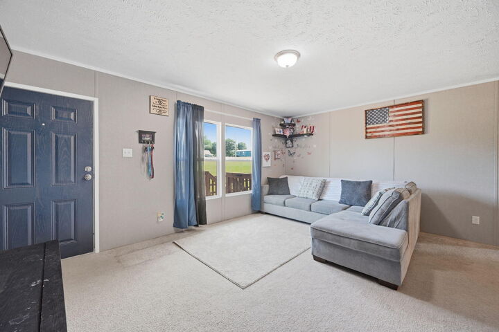 Property Photo:  107 Hawthorne Street  KY 41046 