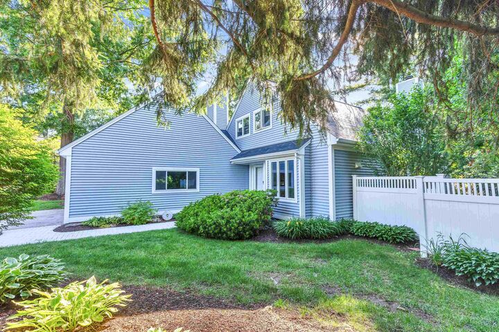 Property Photo:  555 Straw Hill Road  NH 03104 