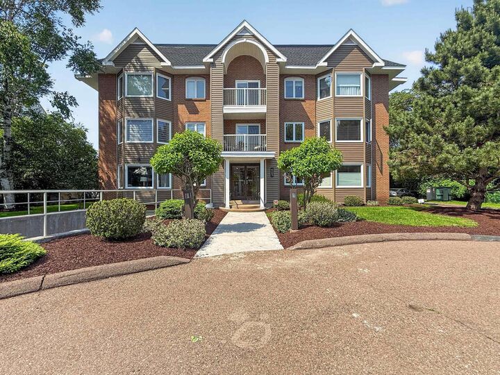 204 403 Prince Street — photo 1