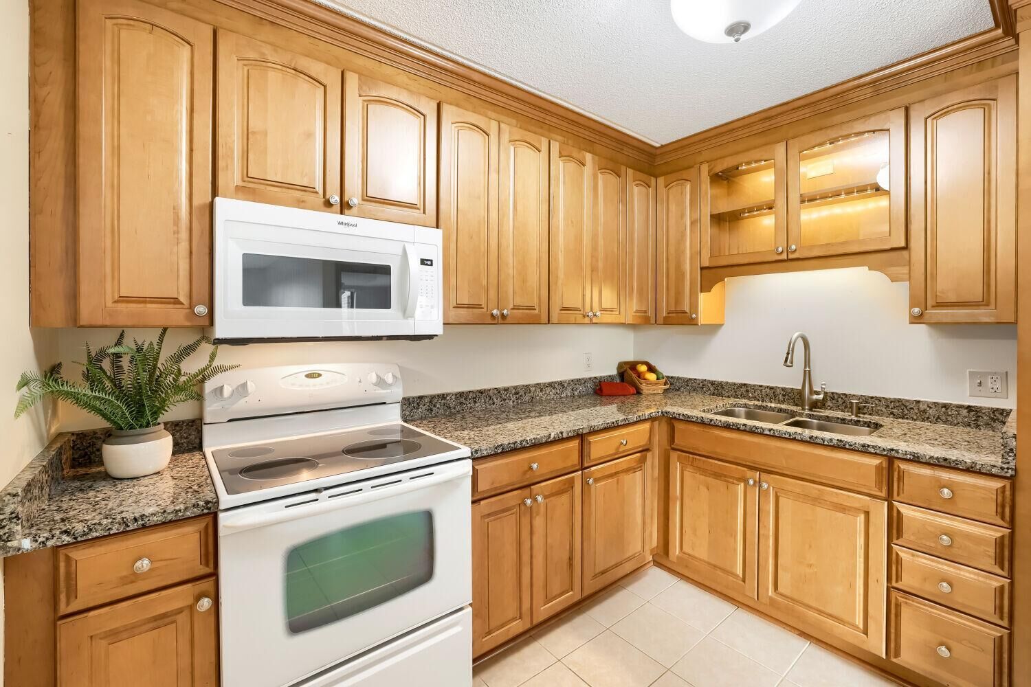 Property Photo:  2601 Kenzie Terrace 230  MN 55418 