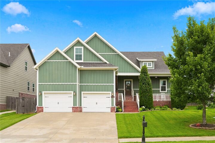Property Photo:  1010 Charing Cross  AR 72718 