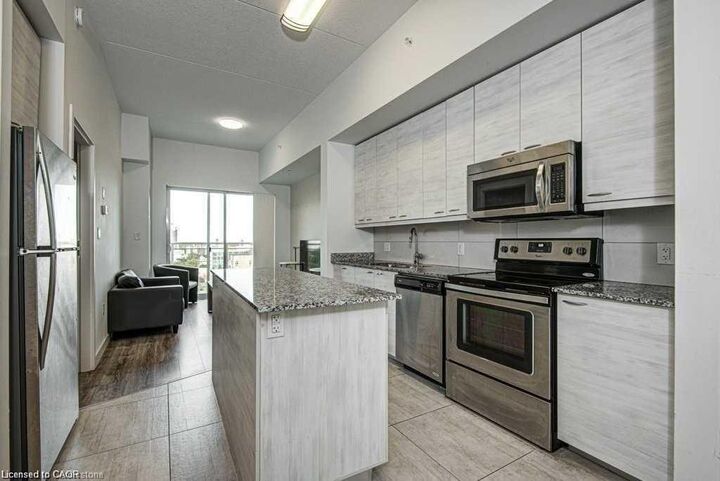 Property Photo:  280 Lester Street 819  ON N2K 3W5 