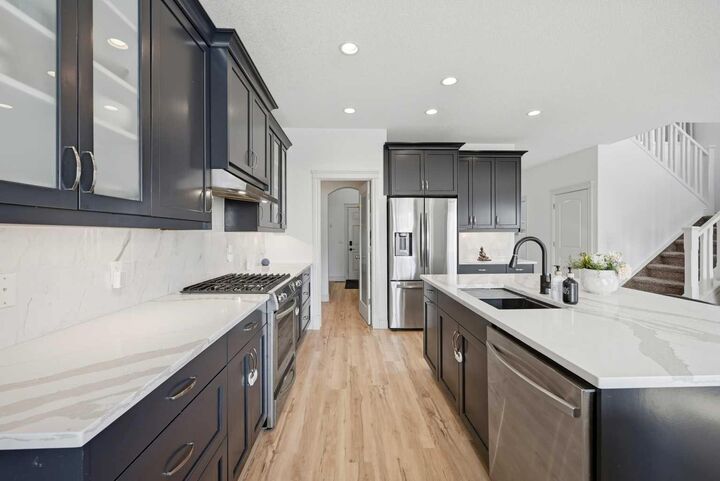 Property Photo:  1153 Kingston Crescent SE  AB T4A 0G1 